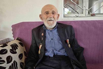 96 yaşındaki Kore Gazisi, hatıralarını gözyaşlarıyla anlattı