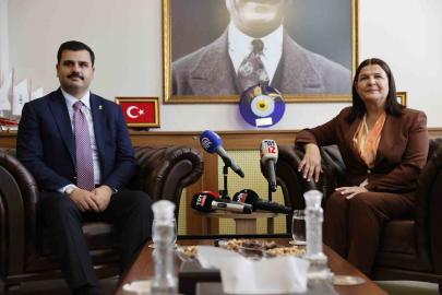 AK Parti’li İnan’dan belediye başkanlarına tarihi çağrı: "İzmir için cesur olun!"