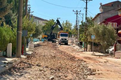 Akçakoca Caddesi’nde asfalt çalışmaları başladı