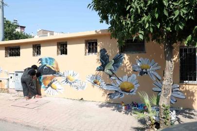 Akdeniz’in parkları sanatla renkleniyor
