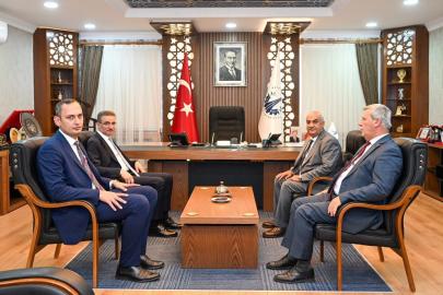Akpunar’a hizmetlerinden dolayı teşekkür