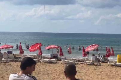 Alanya İncekum açıklarında deniz üzerinde hortum oluştu
