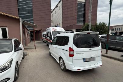 Ambulans girişine park eden sürücü tepkilere neden oldu