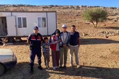 Antalya’da 4 gündür kayıp olarak aranan 17 yaşındaki genci jandarma buldu