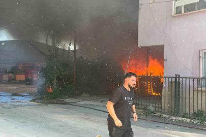 Antalya’da ev ve depo yangını
