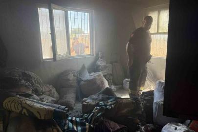 Antalya’da gecekondu yangınında 1 kişi dumandan etkilendi