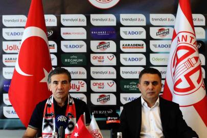 Antalyaspor, Osman Özköylü ile sezon sonuna kadar sözleşme imzaladı