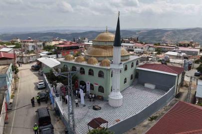 Asrın felaketinin ardından Hatay’da inşa edilen 135’inci cami ibadete açıldı