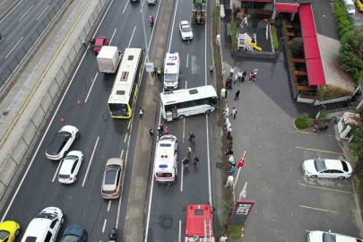Avcılar’da servis midibüsü kaza yaptı: 9 yaralı