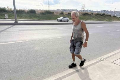 Avcılarlı 68 yaşındaki ‘Forrest Gump’ 6 yıldır günde 30 kilometre yürüyor