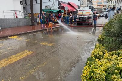 Ayancık’ta yoğun yağış sonrası temizlik çalışması