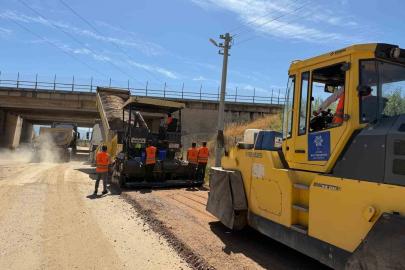 Aydın’ın 17 ilçesinde yol çalışmaları eş zamanlı sürüyor