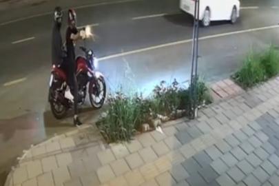 Aynı yerde ikinci saldırı: Kasklı şüpheli iş yerine peş peşe ateş açtı
