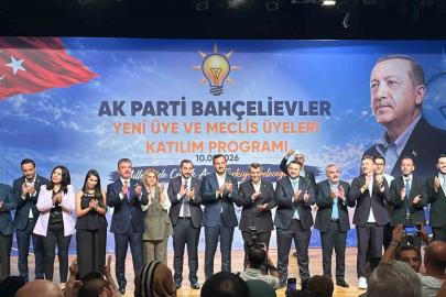 Bahçelievler’de, 3 CHP’li meclis üyesi AK Parti’ye geçti
