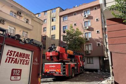 Bahçelievler’de kentsel dönüşüm kapsamında boşaltılan 7 katlı binanın çatısında yangın çıktı