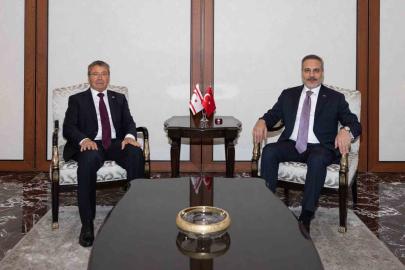 Bakan Fidan, KKTC Başbakanı Üstel ile görüştü