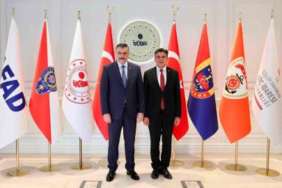 Başkan Durgut, İçişleri Bakanı Çiftçi ile bir araya geldi.