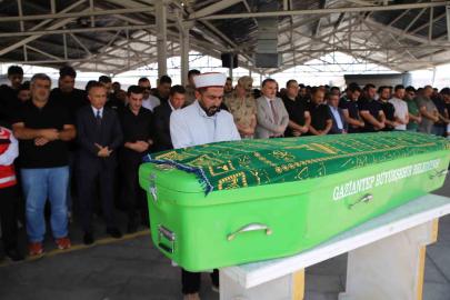 Batan gemide hayatını kaybeden Nihat Balyemez son yolculuğuna uğurlandı