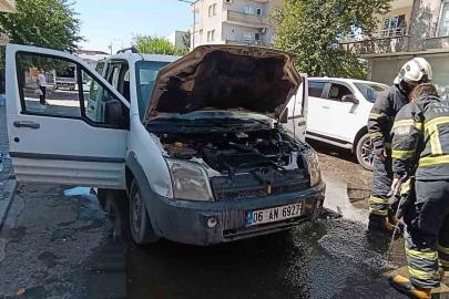 Batman’da park halindeki araçta yangın