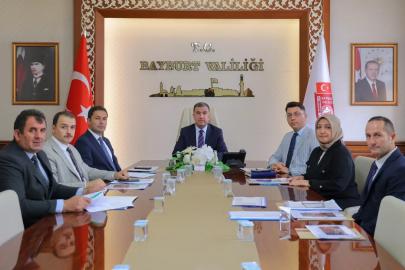 Bayburt’ta sosyal yardım vakıflarının çalışmaları değerlendirildi