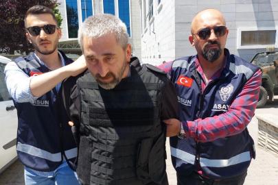 Berber koltuğunda kardeşini öldüren ağabeyin yargılanmasına başlandı