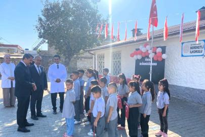 Besni’de öğrenciler ilk ders heyecanını yaşadı