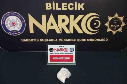 Bilecik’te üzerinde metamfetaminle yakalandı