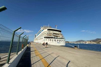 Bodrum’a 2 bin 243 yolcuyla geldi