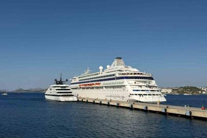 Bodrum’u iki yolcu gemisi ziyaret etti