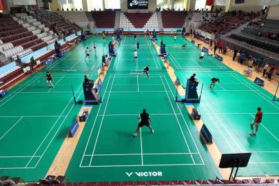 Büyükler Türkiye Badminton Şampiyonası Hatay’da başladı