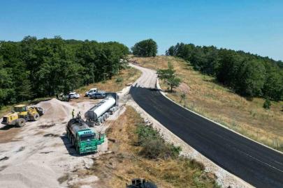 Büyükşehir, 3 ilçede 50 kilometrelik yolu yeniledi