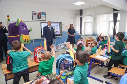 Canik’te tüm 1. sınıflara çanta ve kırtasiye seti