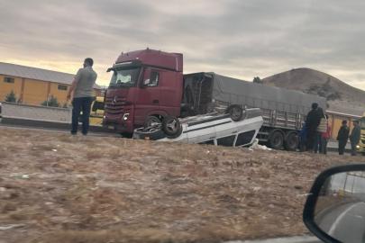 Çekici ile otomobil çarpıştı: 1 yaralı