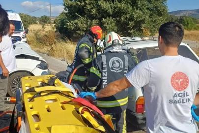 Çivril’de iki otomobil çarpıştı: 5 yaralı