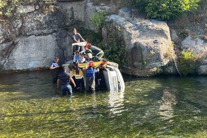 Çivril’de otomobil göle uçtu, sürücü yaralandı