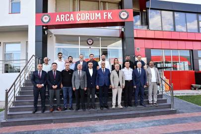 Çorum protokolünden Çorum FK’ya ziyaret: Kulüpp hedefleri istişare edildi