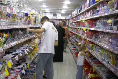 Çorum’da tatilin son gününde okul alışverişi yoğunluğu