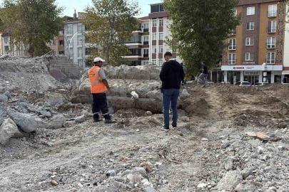 Çorum’da yıkım çalışması sırasında insan kafatası ve kemikler bulundu
