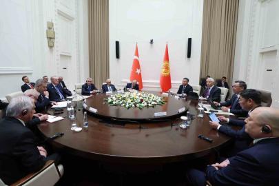 Cumhurbaşkanı Erdoğan, Kırgız mevkidaşı Caparov ile görüştü