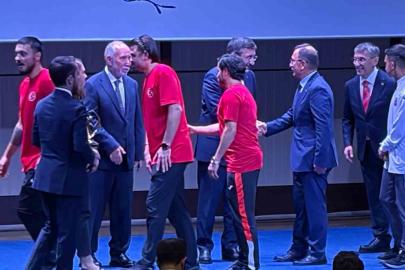 Cumhurbaşkanı Yardımcısı Yılmaz: "Bugün ülkemizde toplam 5 bin 555 gençlik ve spor tesisi var"