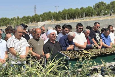 Damatlık yerine kefen giydi