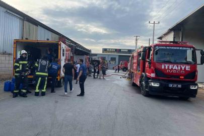 Denizli’de kırpıntı deposunda çıkan yangın yoğun müdahaleyle kontrol altına alındı