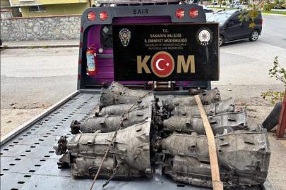 Depolar didik didik arandı, yüzlerce kaçak ürün çıktı: 2 gözaltı