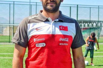 Develispor antrenör Eren Çalapverdi ile anlaştı