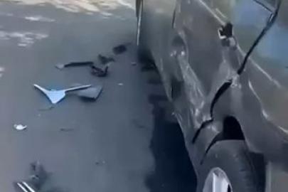 Diyarbakır’da seyir halindeki otomobil park halindeki 4 araca çarptı