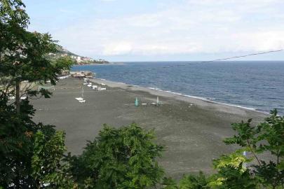 Doğu Karadeniz’de plaj işletmecileri son 10 yılın en kötü sezonunu yaşadıklarını açıkladı