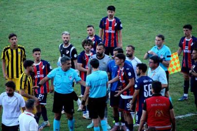 Düzcespor-Beykoz Anadolu maçı tatil edildi