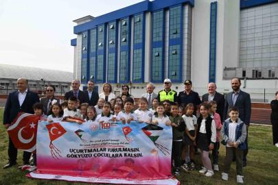 Edirne’de uçurtmalar Gazzeli çocuklar için gökyüzüne yükseldi