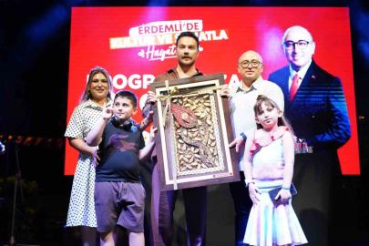 Erdemli Belediyesi Erdemlilileri Sinan Akçıl’la buluşturdu