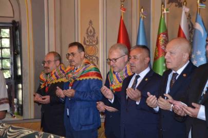 Ertuğrul Gazi’yi Anma ve Yörük Şenlikleri’nin son günü türbe ziyareti ile başladı